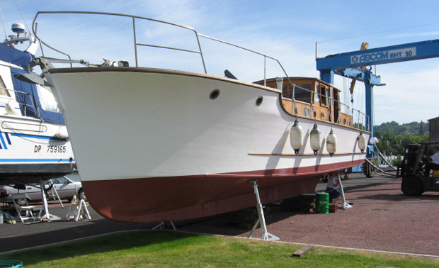 Restauration de vieux bateaux en bois